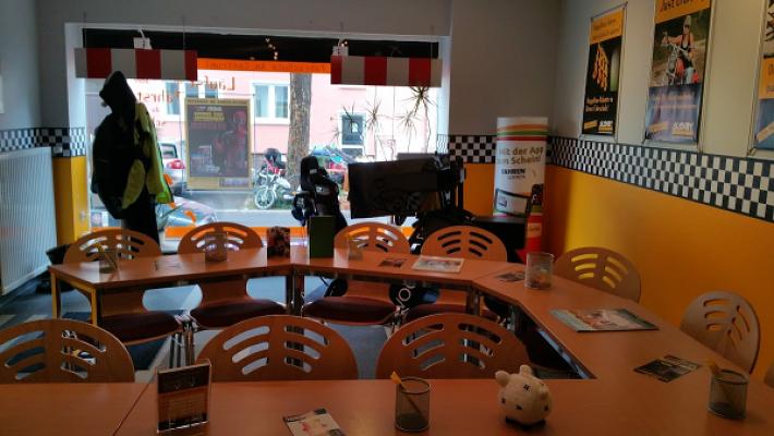 Academy Fahrschule Am Centrum