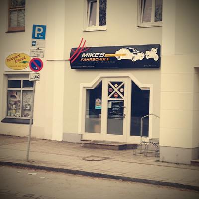 Mike’s Fahrschule