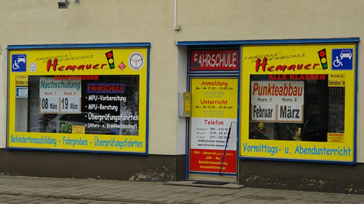 FAHRSCHULE / Ferienfahrschule und Handicapfahrschule Hemauer GmbH