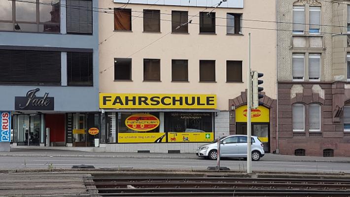 Ali's Fahrschule