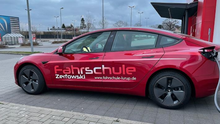Fahrschule Michael Zerfowski