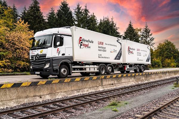 Berufskraftfahrer Ausbildung - Flegel GmbH