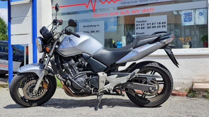 Fahrschule Fahrfieber, Filiale Hämelerwald Niklas Aellig