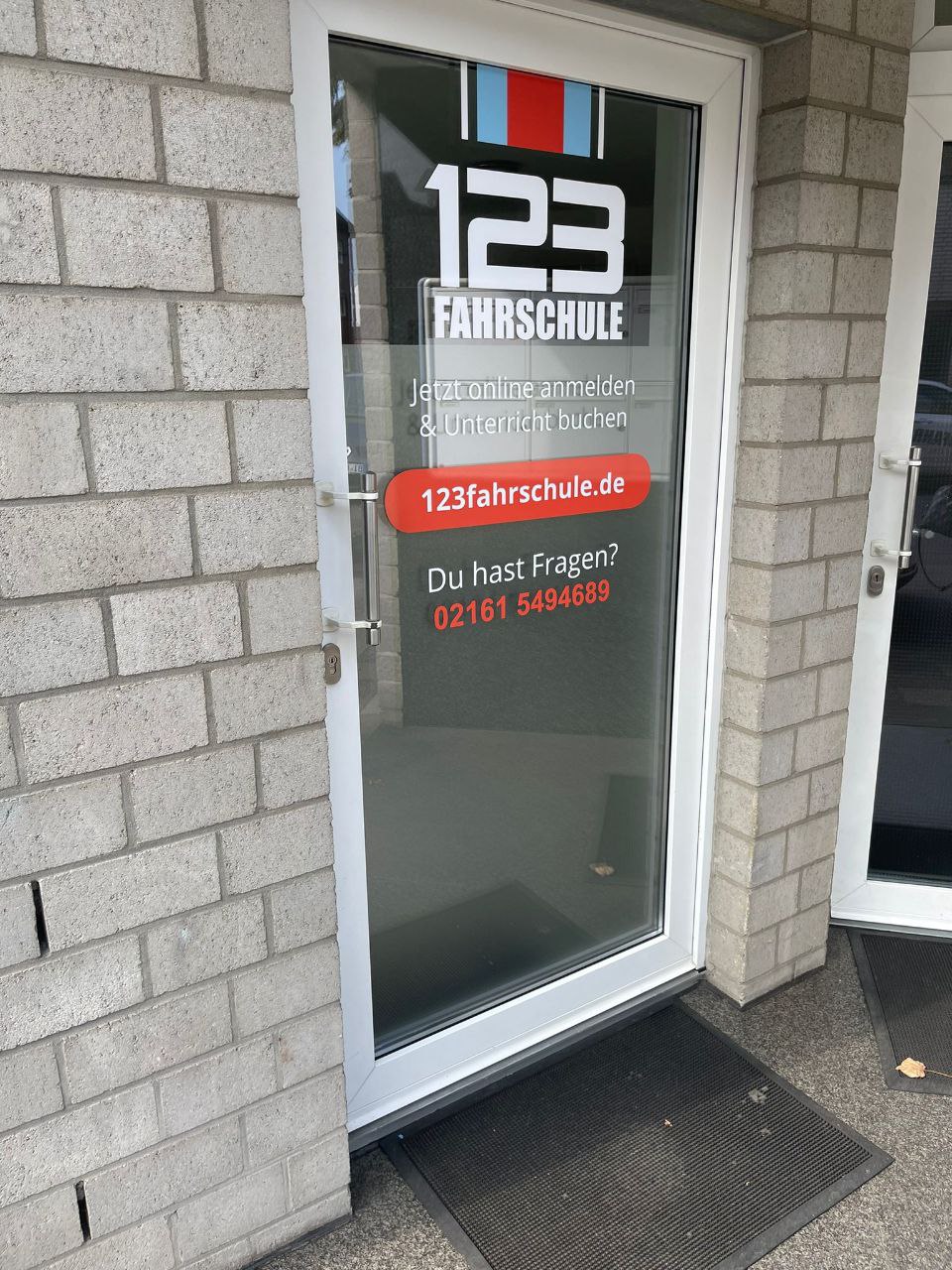 683473f6e3556