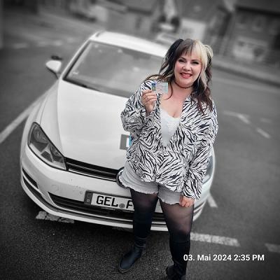 Fahrschule am Zebrastreifen