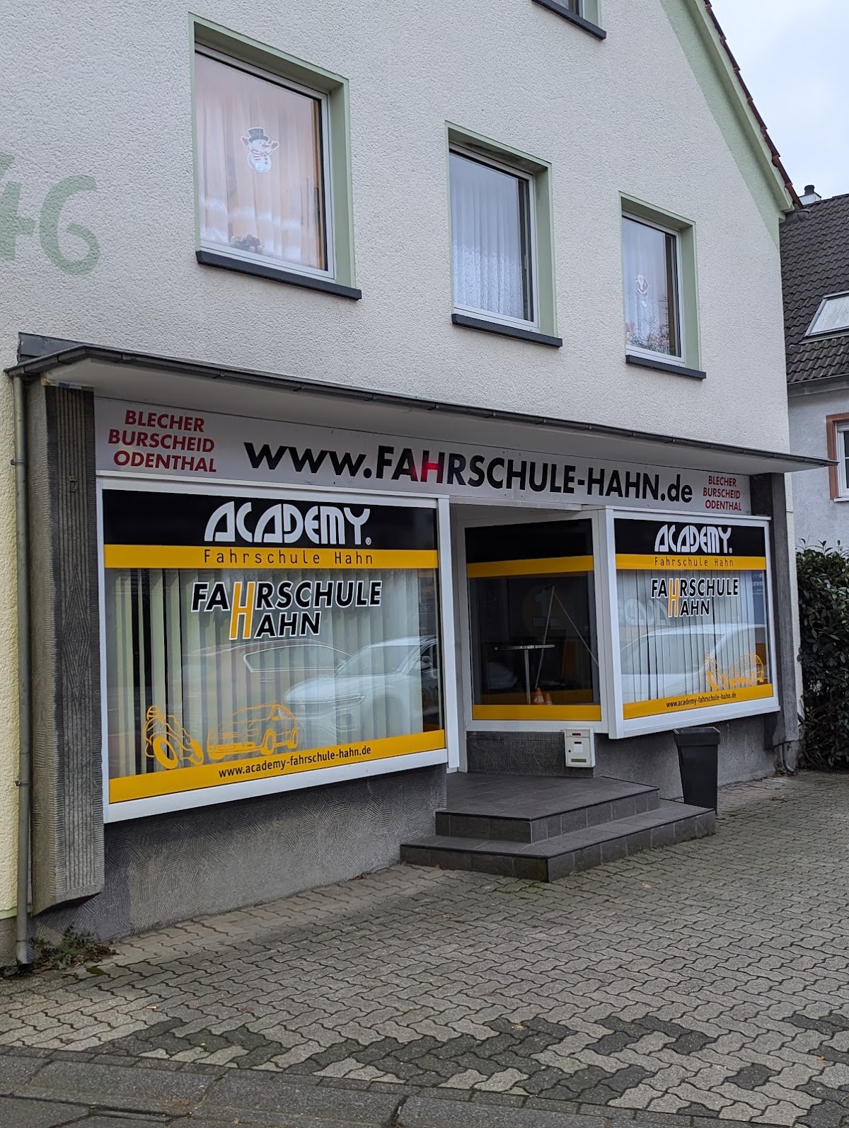 683478b18b876