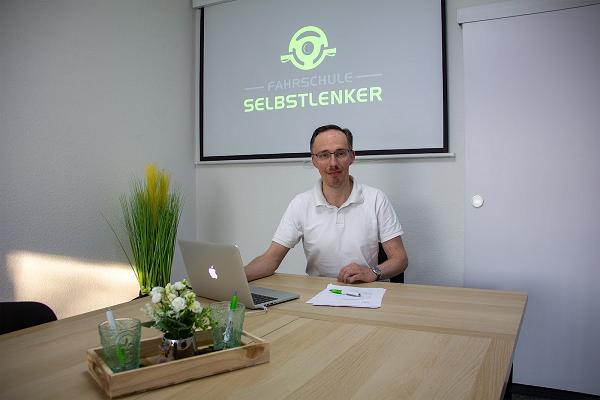 Fahrschule SelbstLenker GmbH
