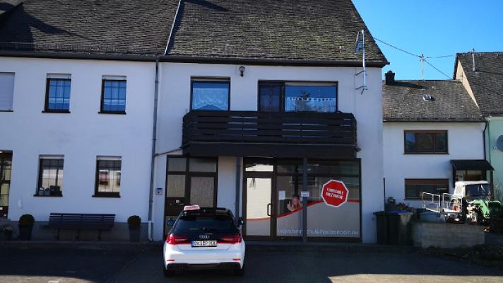 Fahrschule Hölzenbein GmbH