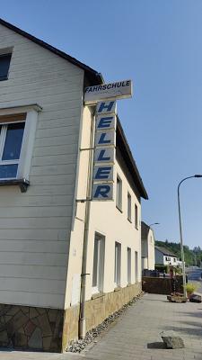Wolfgang Heller