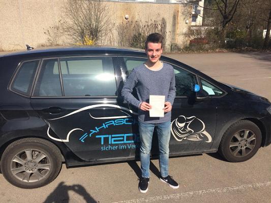 Fahrschule Tiede sicher im Verkehr