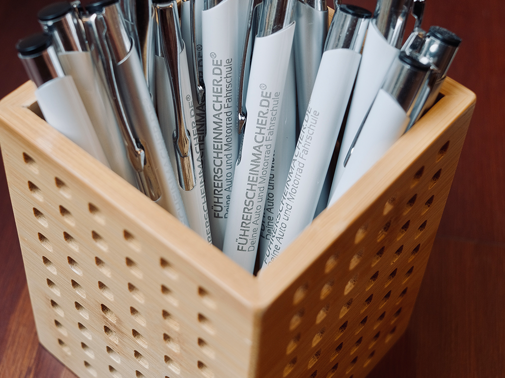 6834bfcd9f7fb