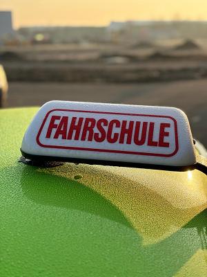 Fahrschule Erfurt das Fahrschulkombinat (by Pierre Blank)