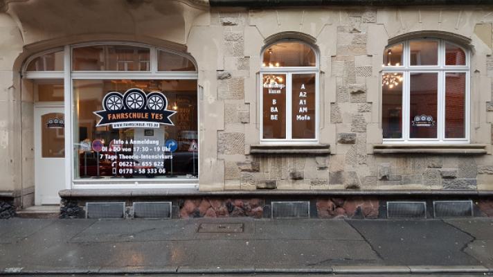 Fahrschule YES | Inhaber: Ömür Yesilbala