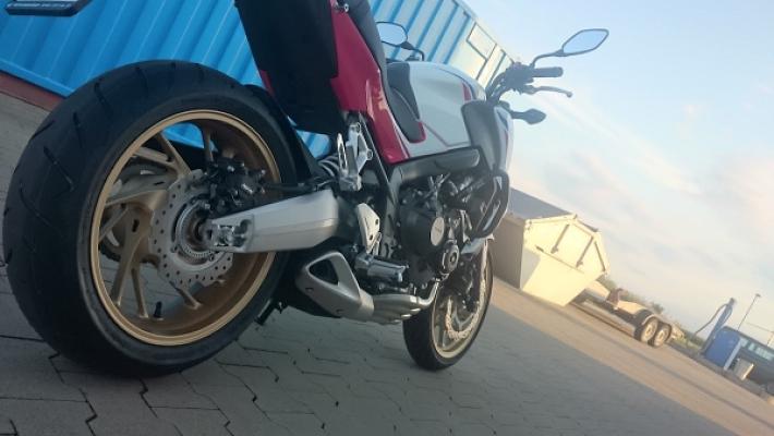 6834408cb27bb